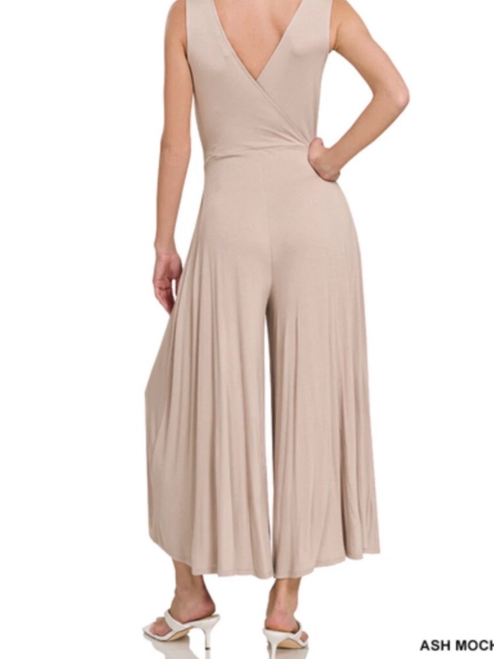 Zenana Outfitters Sleeveless Wide-Leg Jumpsuit in Ash Mocha Size M - Picture 2 of 2